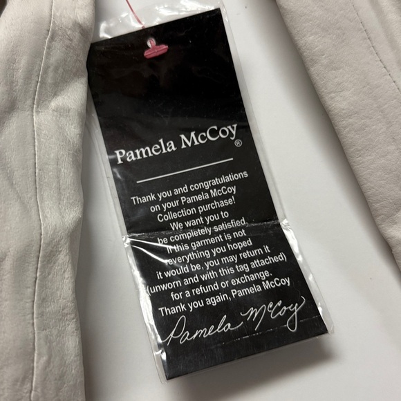 Pamela McCoy White and Gold leather Military Jacket - Picture 4 of 8